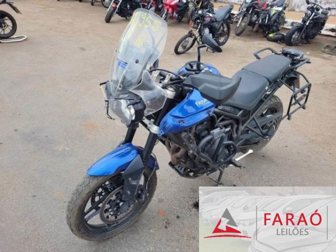 TRIUMPH TIGER 800 18/19