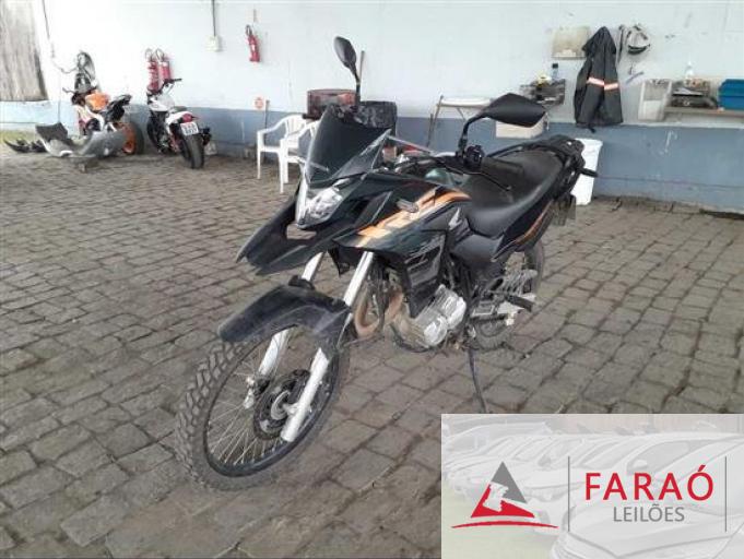 HONDA XRE 300 19/19