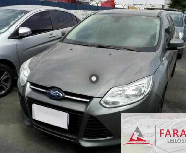 FORD FOCUS SEDAN 13/14
